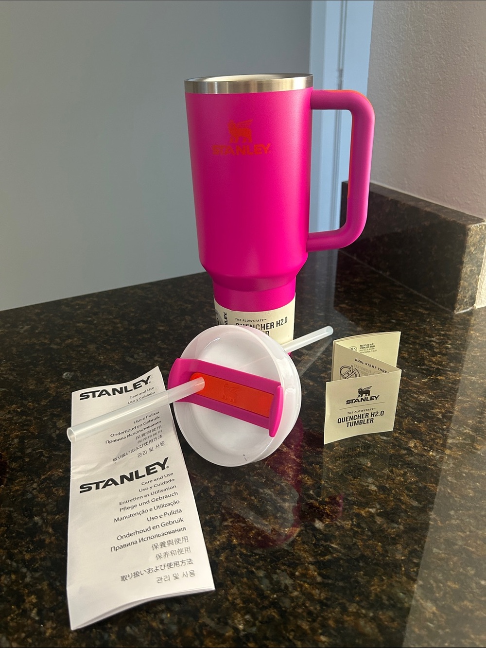 NEW! Stanley Pink Insulated Quencher H2.0 Tumbler with Handle & Straw Lid 40oz. - Picture 5 of 5